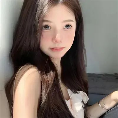 她才是主角